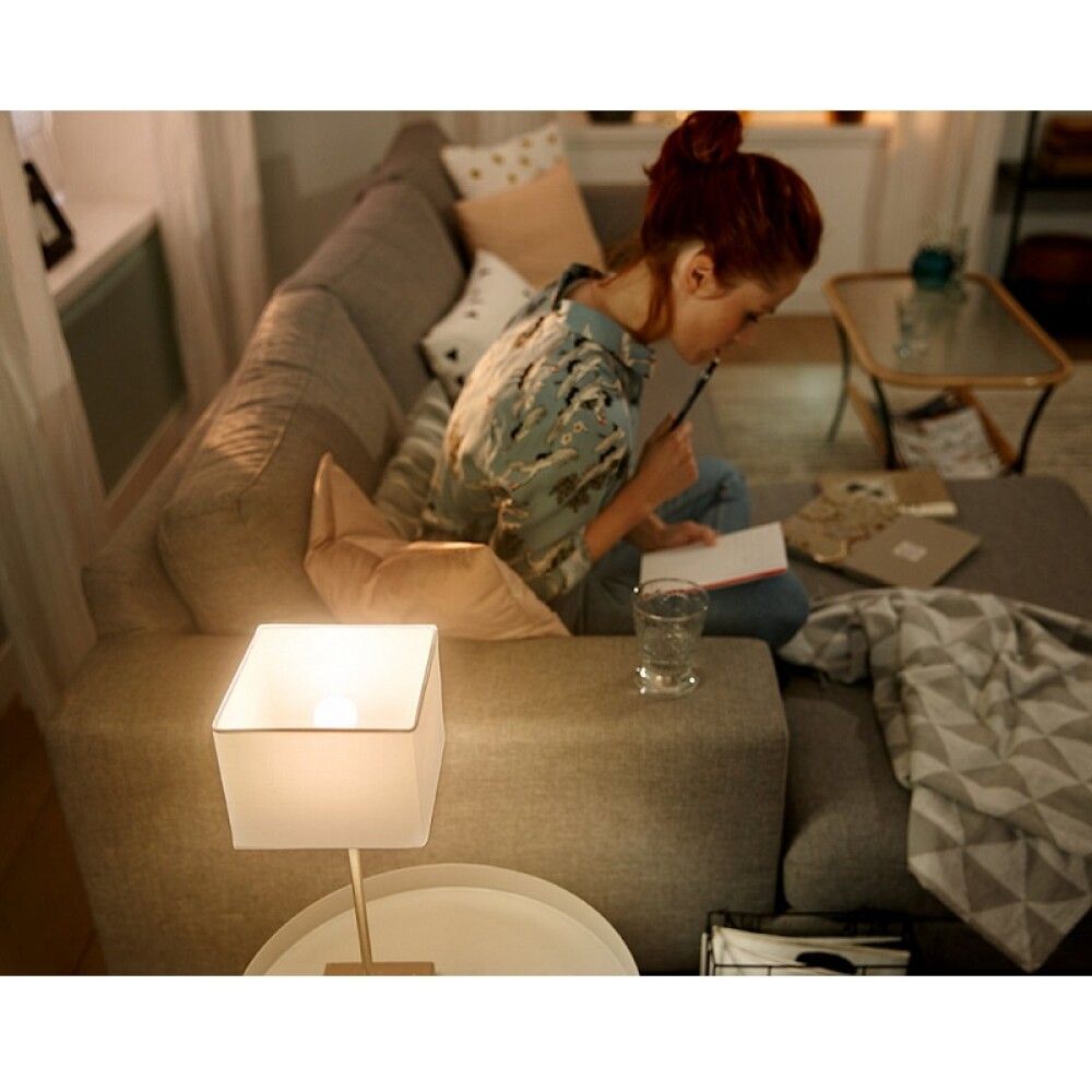 LED-nutilamp Philips Hue Luster White 5,7 W E14