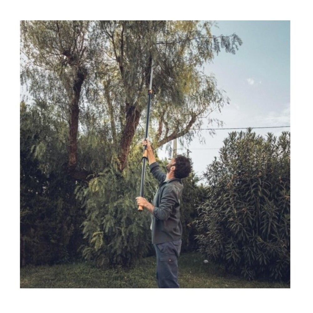 Teleskoopvarrega oksalõikur Fiskars PowerGearX UPX86