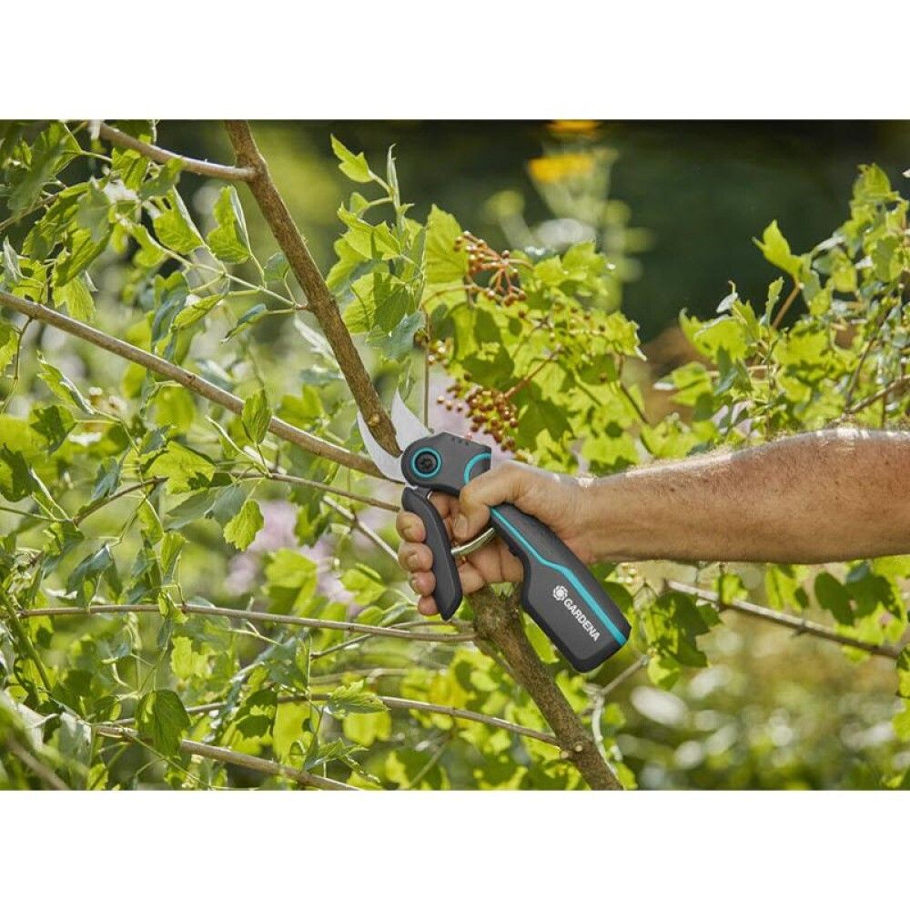 Oksakäärid Gardena AssistCut, akutoitel