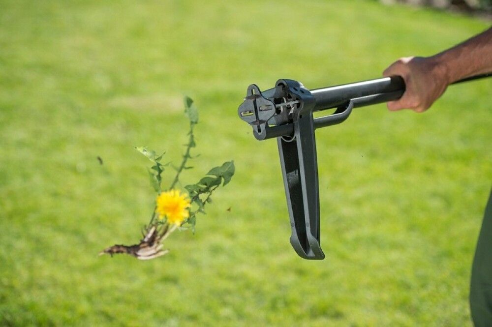 Umbrohu napsik Fiskars Xact