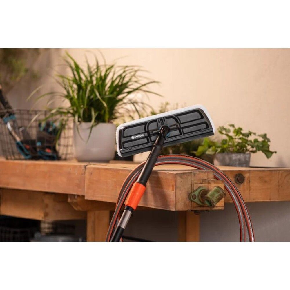 Aknapesuhari Gardena Cleansystem 31 cm