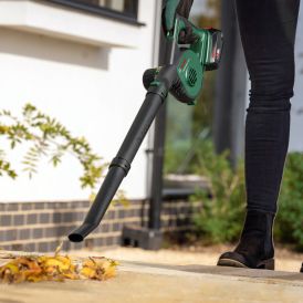 Akulehepuhur Bosch UniversalLeafBlower 18V-130 Solo